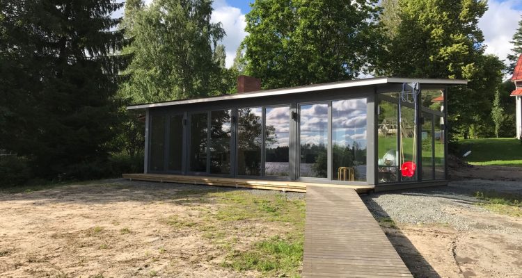 Kesämökin-lämmin-terassi-750x400